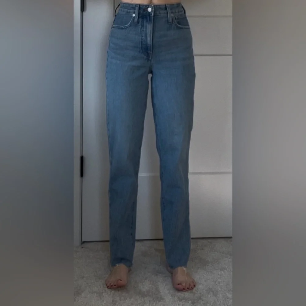 Madewell-Light Blue High-Rise Straight Leg Jeans - Women - Picture 4 of 5